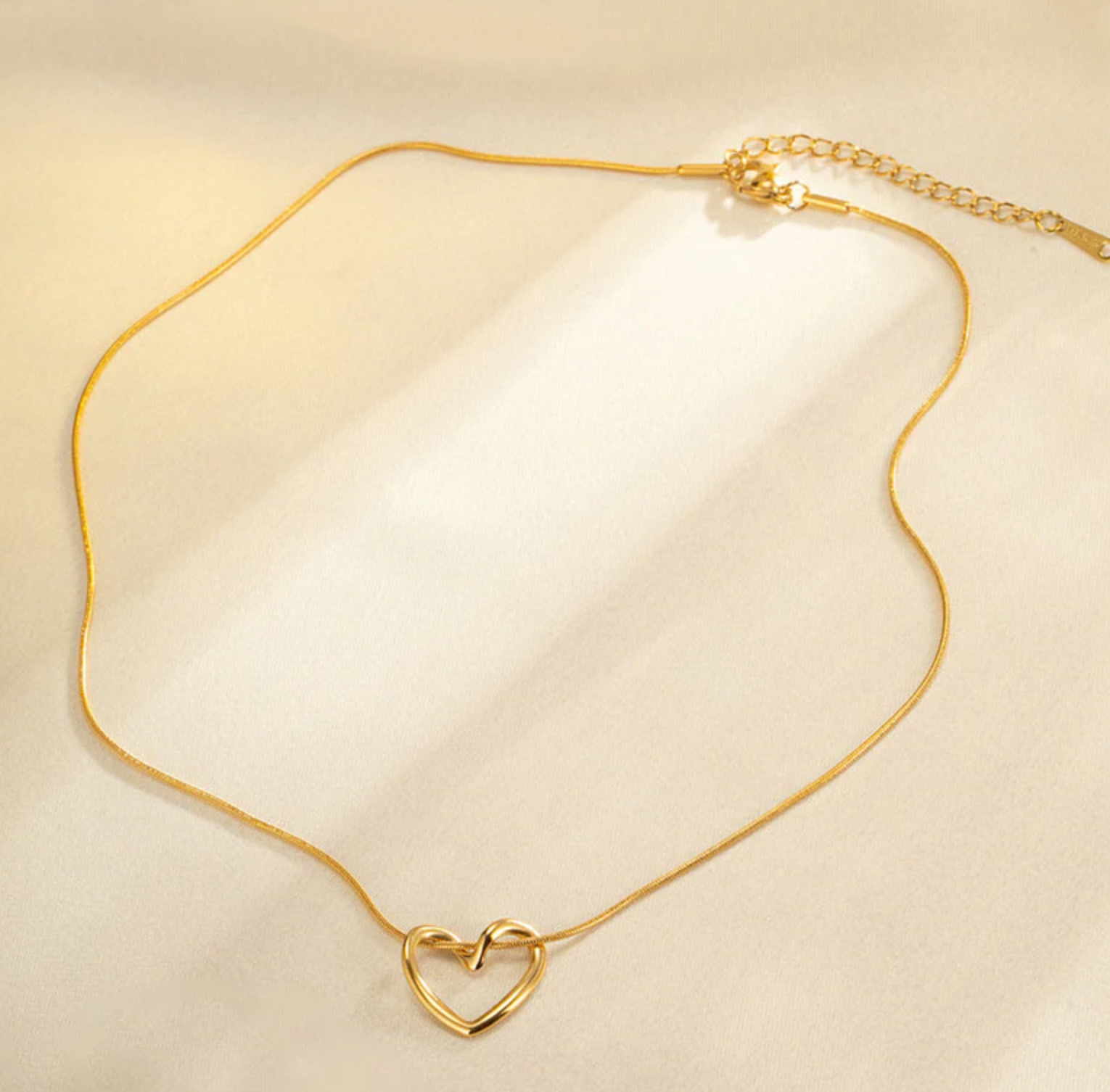 Gold-Plated Anti Tarnish Heart Themed Necklace