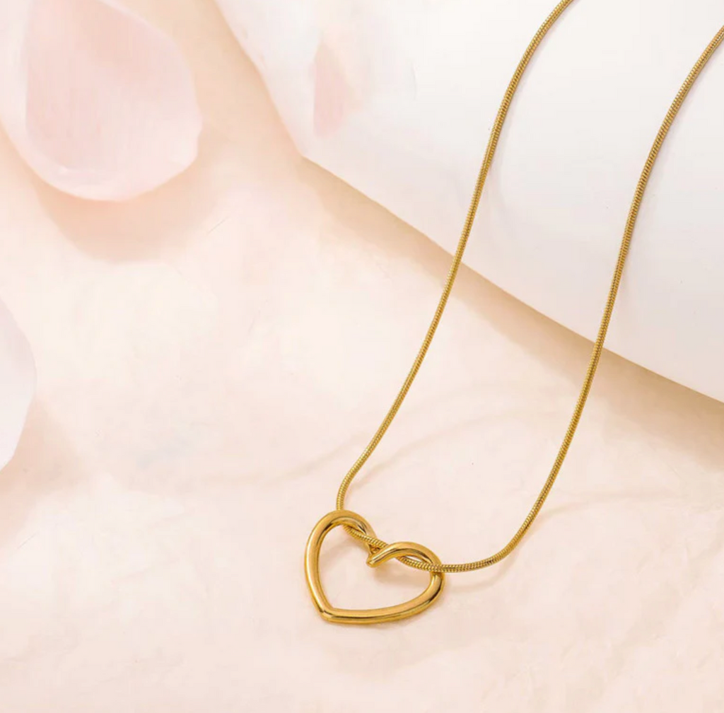 Gold-Plated Anti Tarnish Heart Themed Necklace
