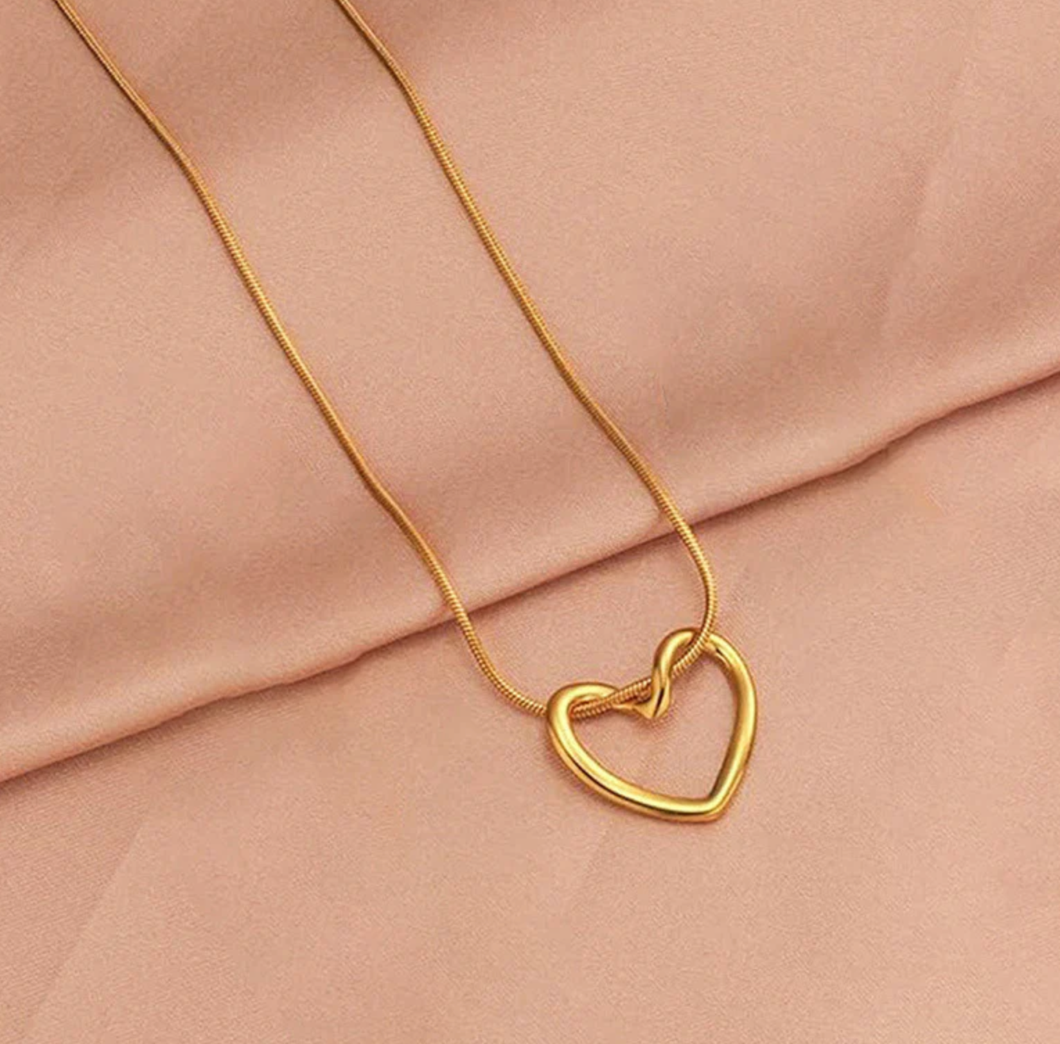 Gold-Plated Anti Tarnish Heart Themed Necklace