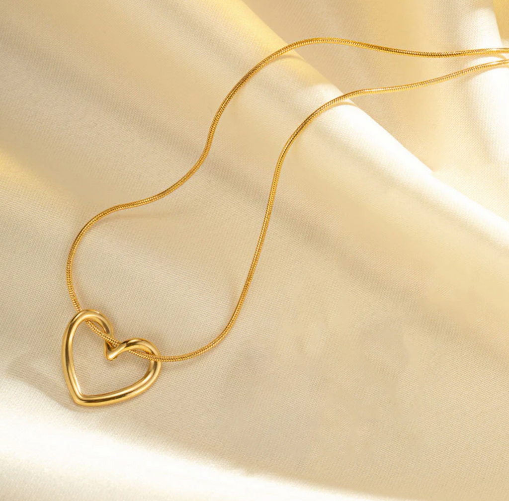 Gold-Plated Anti Tarnish Heart Themed Necklace