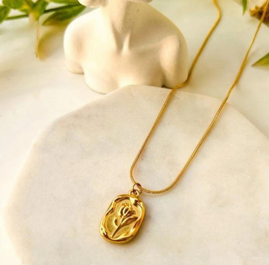 Gold Plated Anti Tarnish Rose Themed Necklace