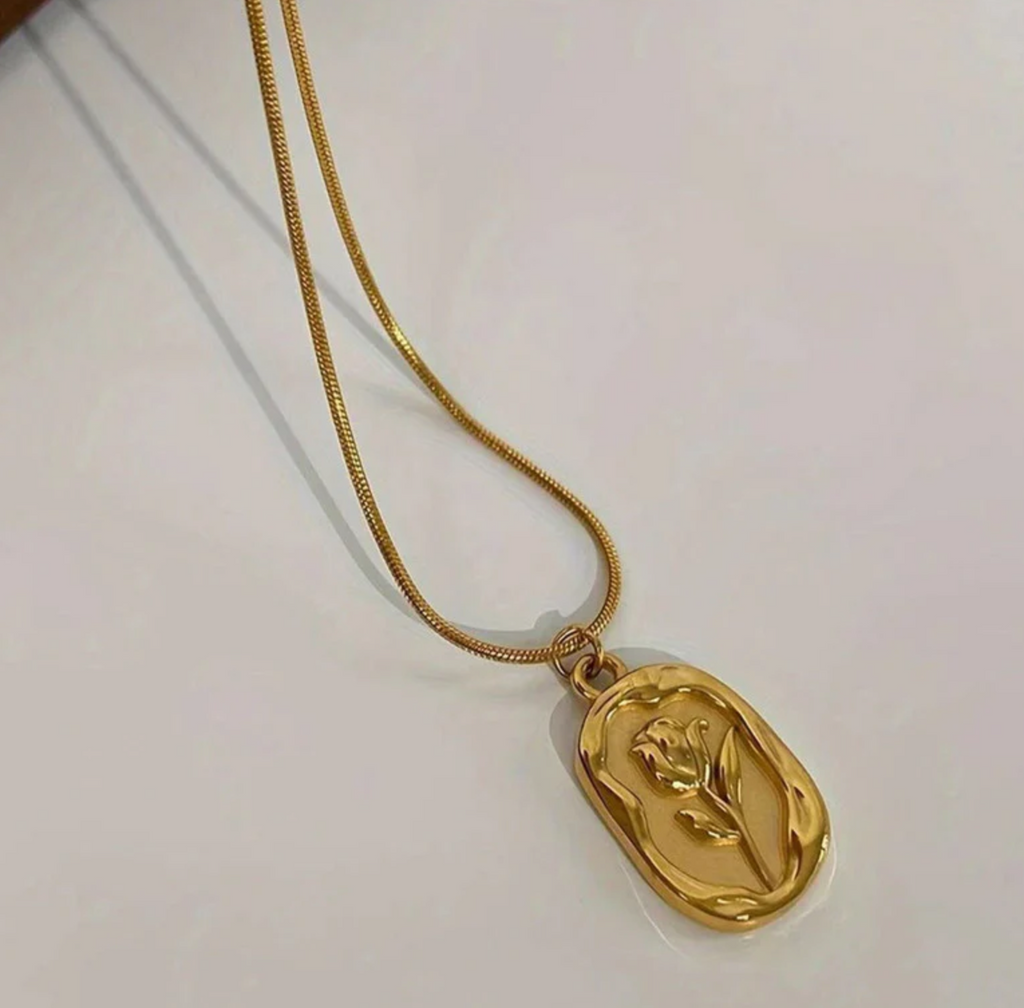 Gold Plated Anti Tarnish Rose Themed Necklace