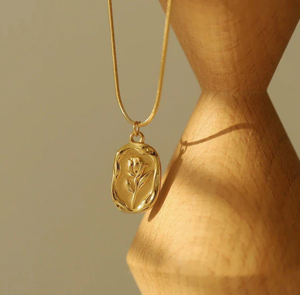Gold Plated Anti Tarnish Rose Themed Necklace