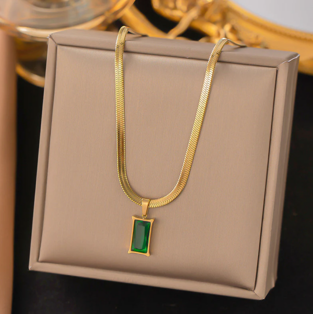 Green Geometric Pendant Necklace