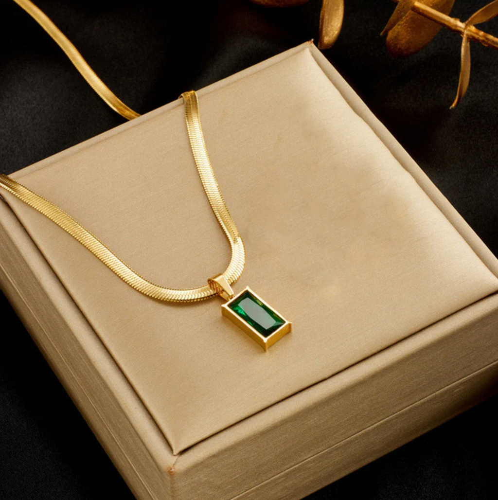 Green Geometric Pendant Necklace