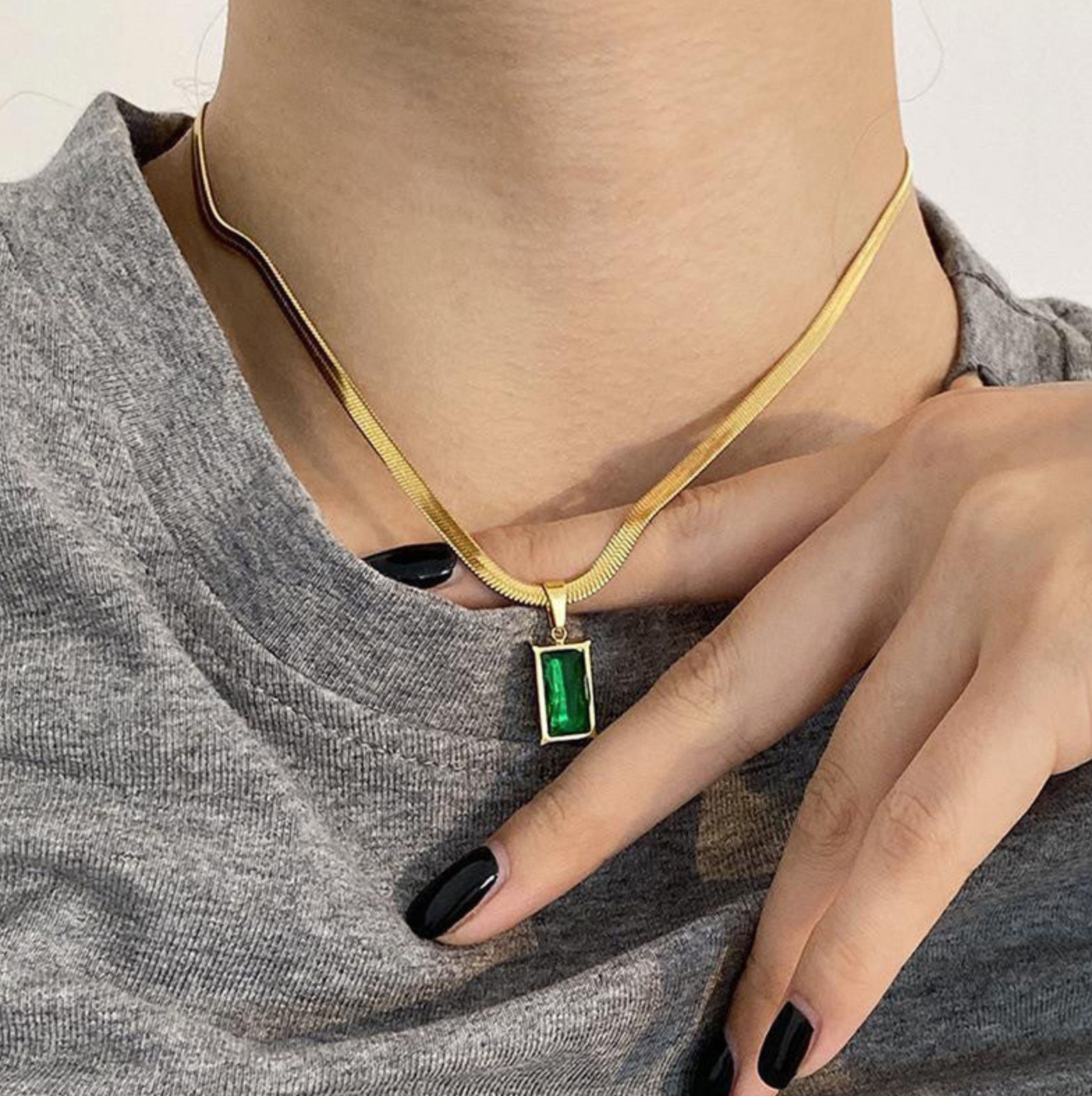 Green Geometric Pendant Necklace