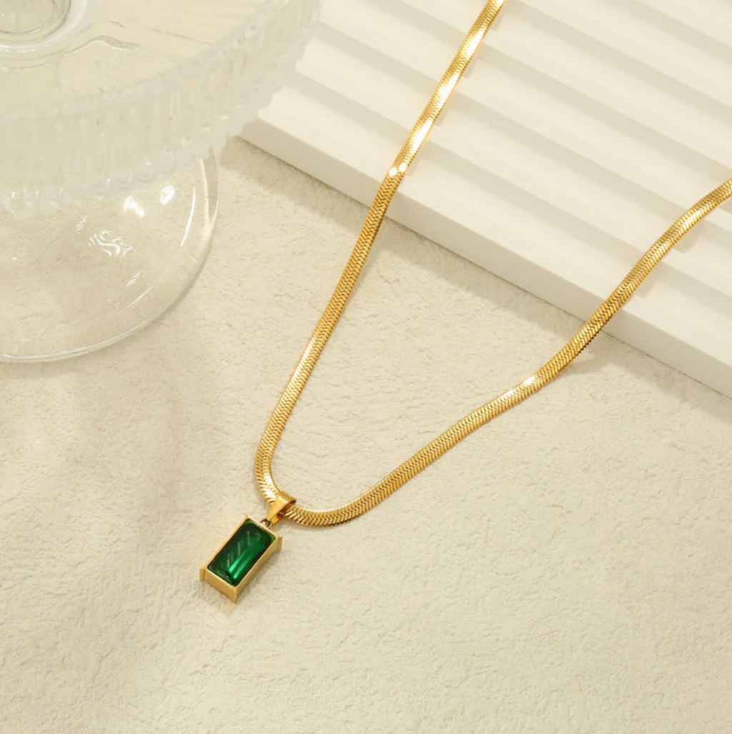 Green Geometric Pendant Necklace