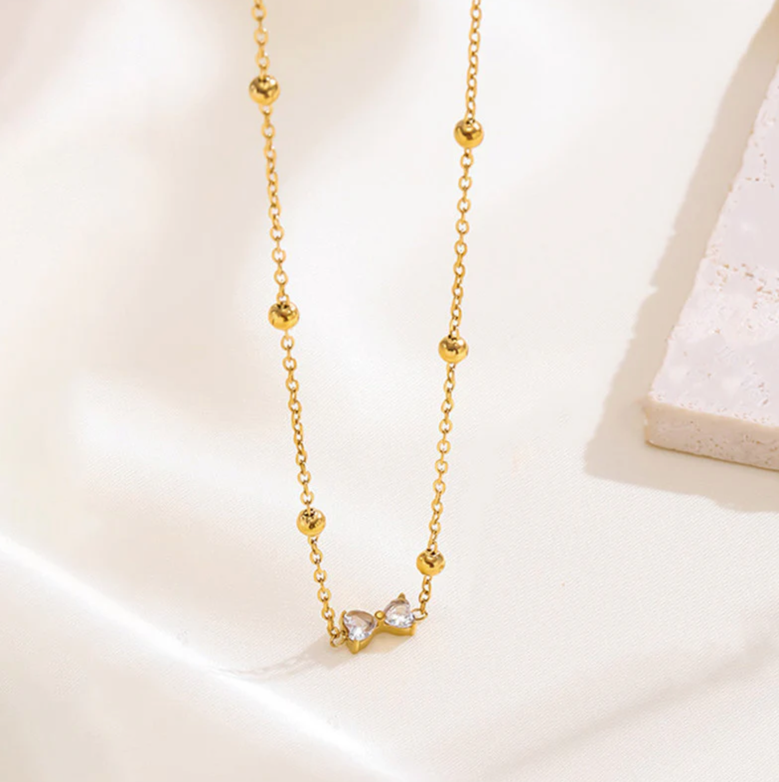 Bow Themed Necklace