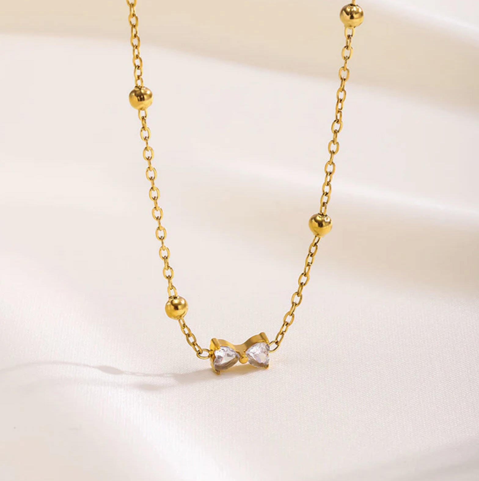 Bow Themed Necklace
