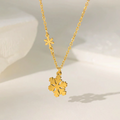 Snow Flake Pendant Necklace