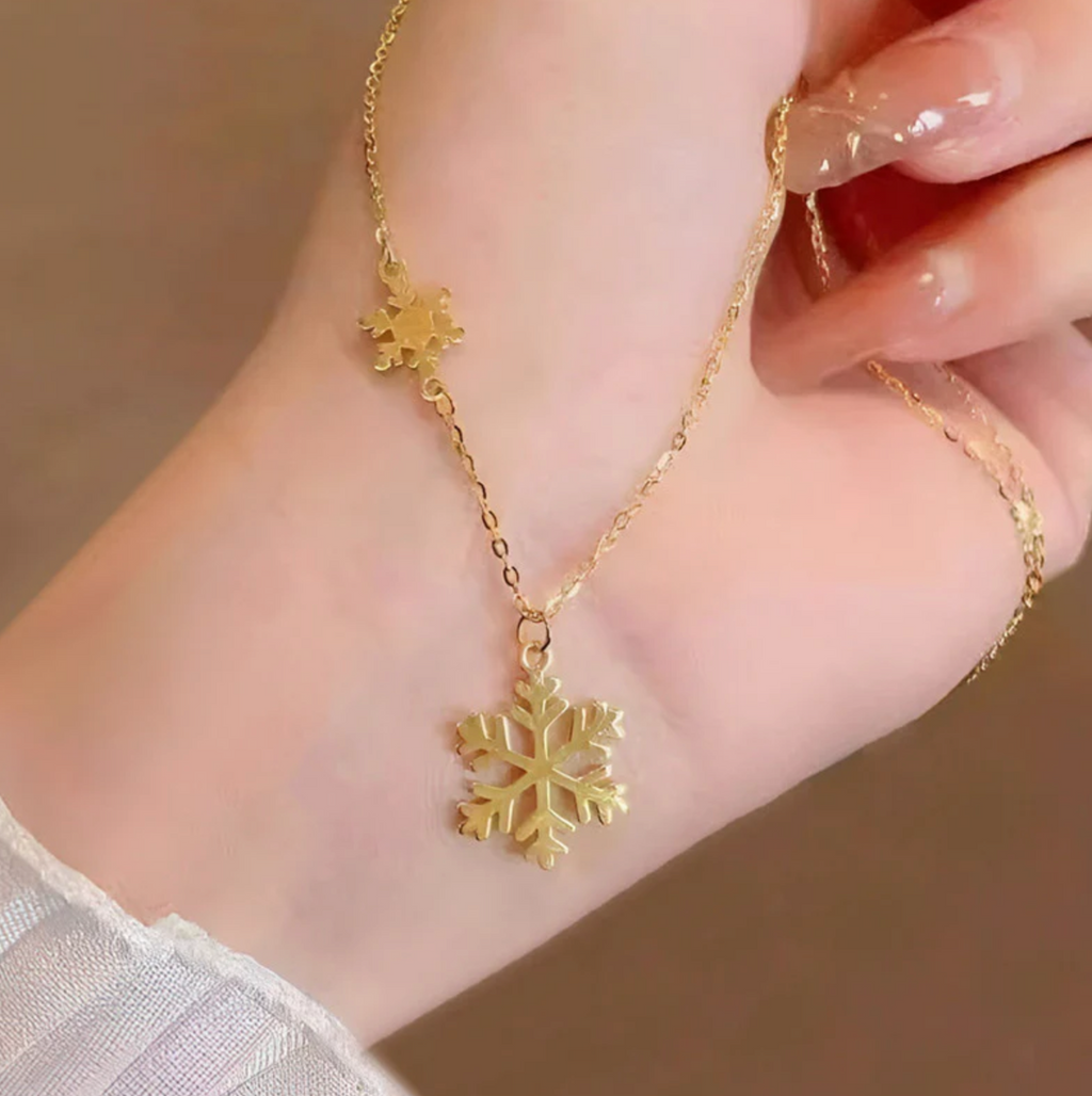 Snow Flake Pendant Necklace