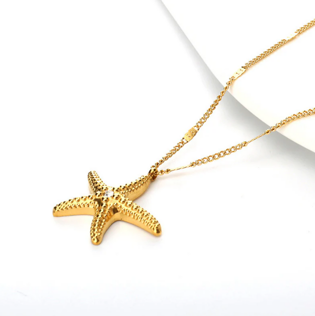 Star Themed Pendant Necklace