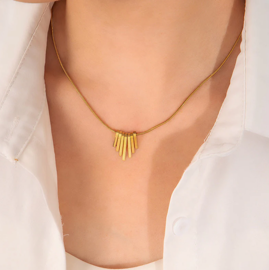 Dangling Stripes Pendant Necklace