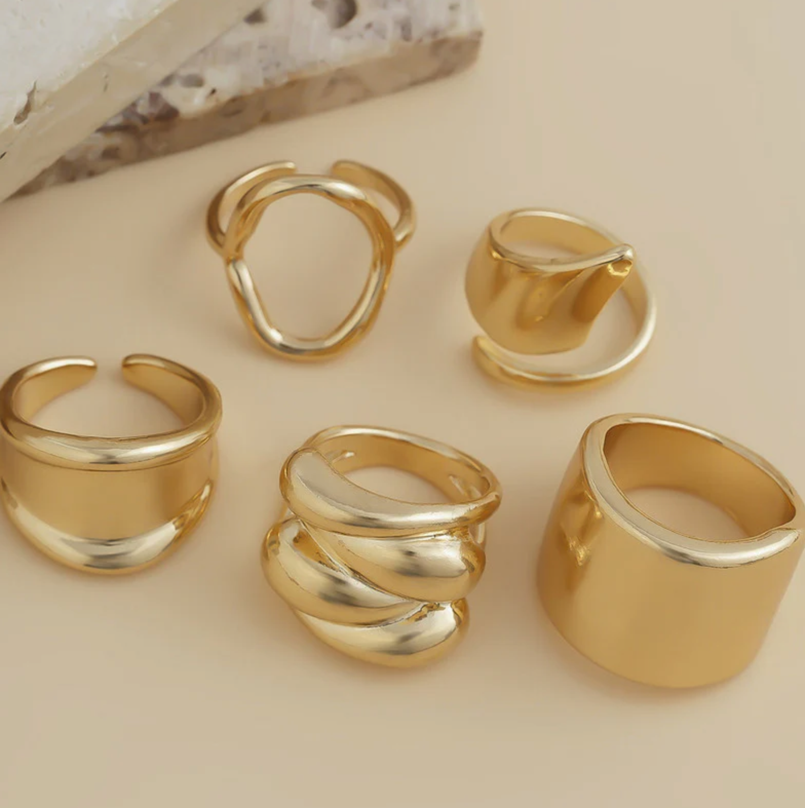 Set of 5 Stackable Finger Rings